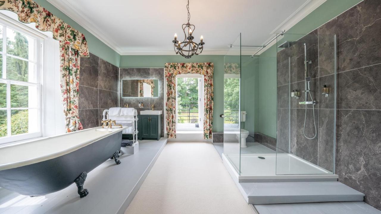 Pantybeiliau House Bed & Breakfast Gilwern Экстерьер фото