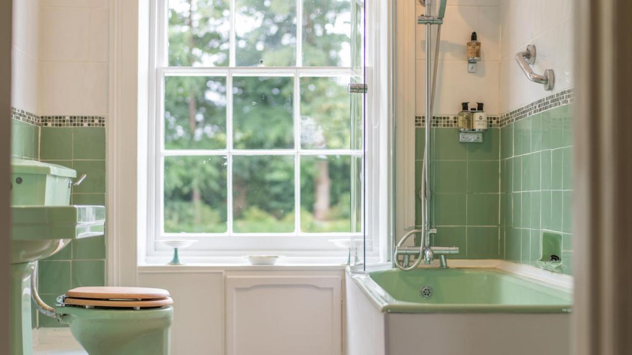 Pantybeiliau House Bed & Breakfast Gilwern Экстерьер фото
